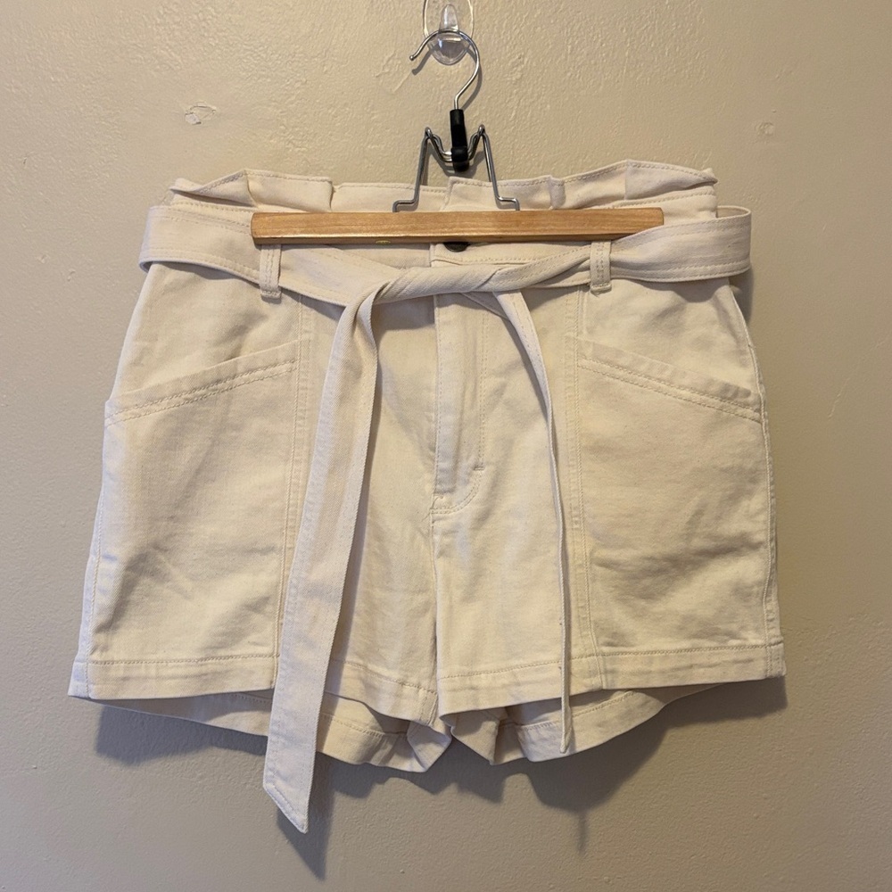 Universal Thread High Waist Cream Shorts